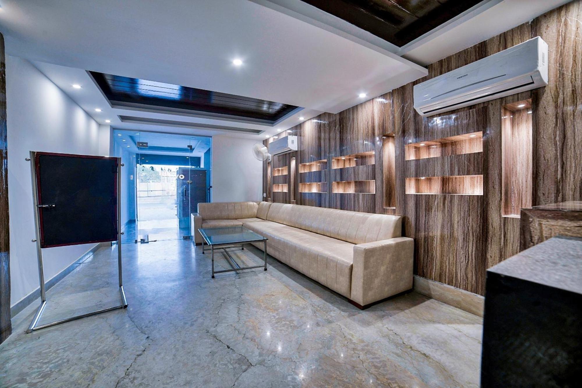 Hotel O Crown Residency Faridabad Esterno foto